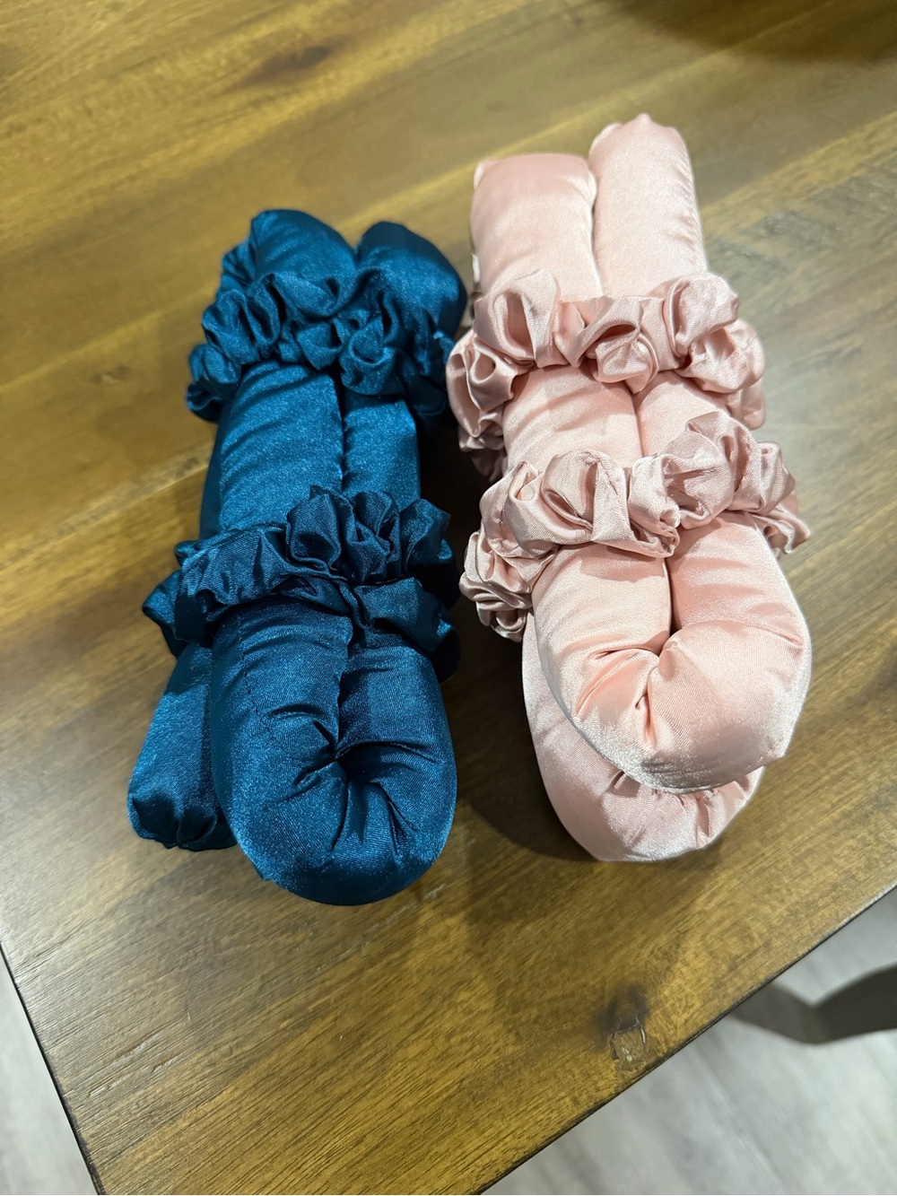 NWOT Heatless Curlers- Navy Blue & Blush Pink